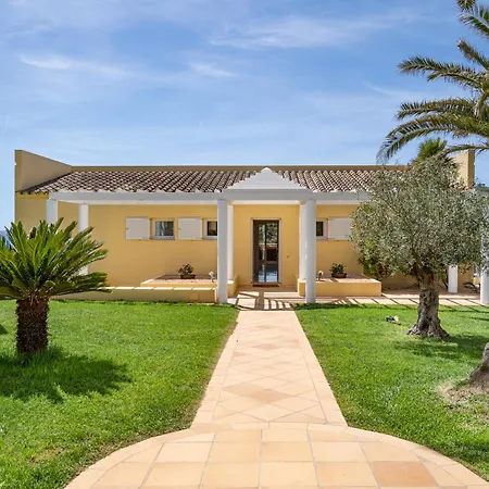 Vila La Quinta By Menorca Vacations Es Canutells
