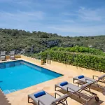 Villa La Quinta By Menorca Vacations